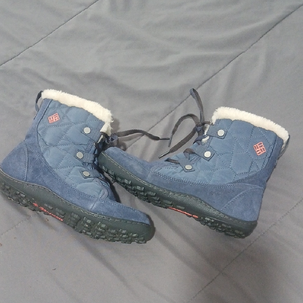 New Columbia Waterproof Ankle Boots